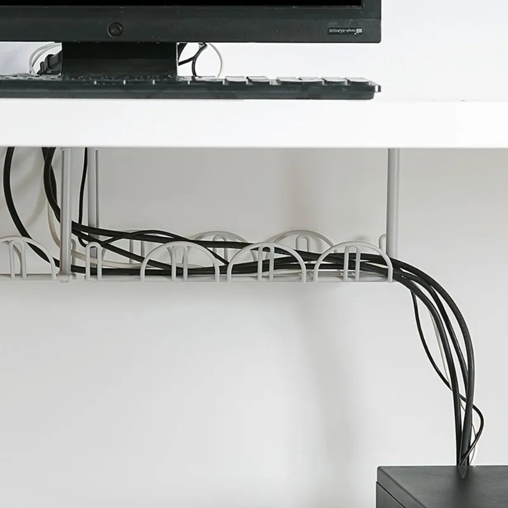 Kabelmanagementbak onder het b - Power Strip Desk recensie en prijs