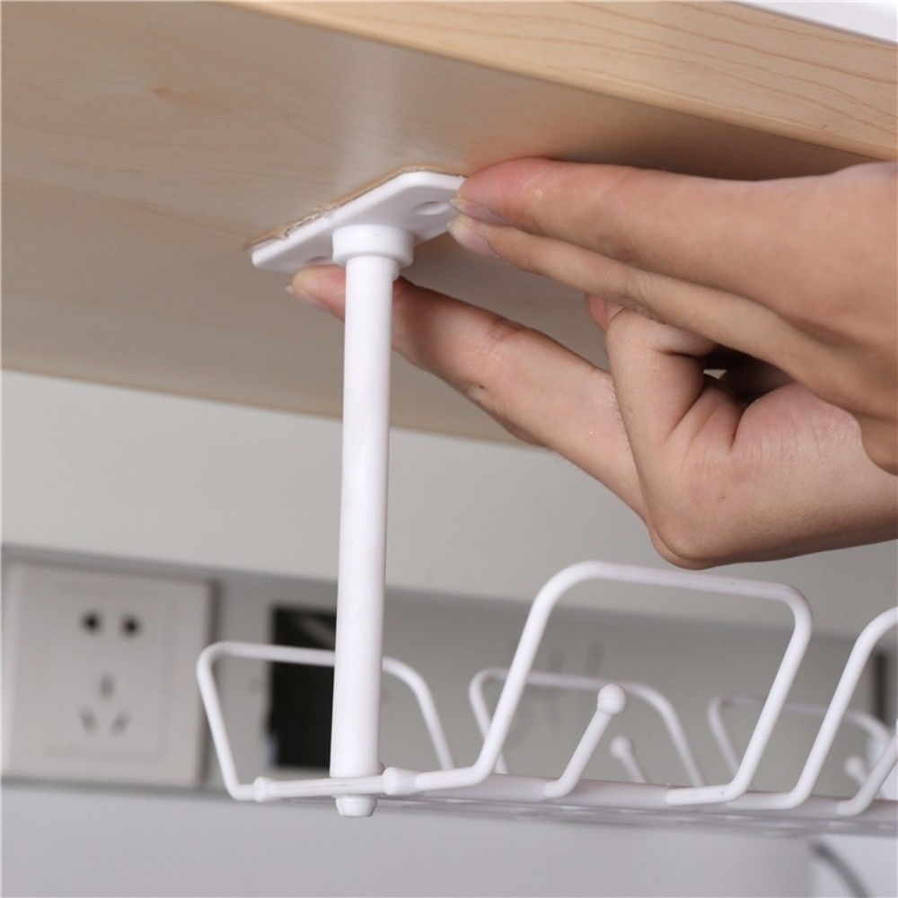 Kabelmanagementbak onder het b - Power Strip Desk recensie en prijs