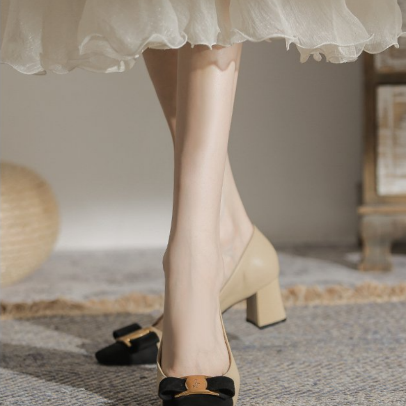 Dames pumps met een blokhak in - Home Office For Two recensie en prijs